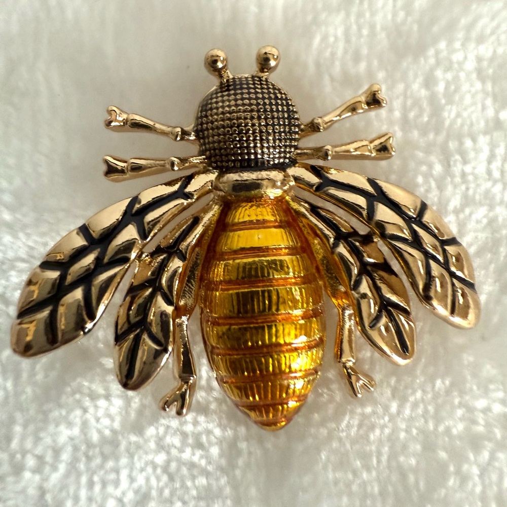 Gold Bee Decorative Brooch Pin